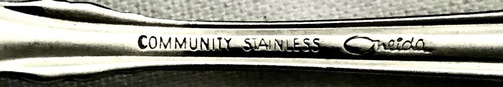 Oneida Community CHERBOURG Stainless Teaspoon ***