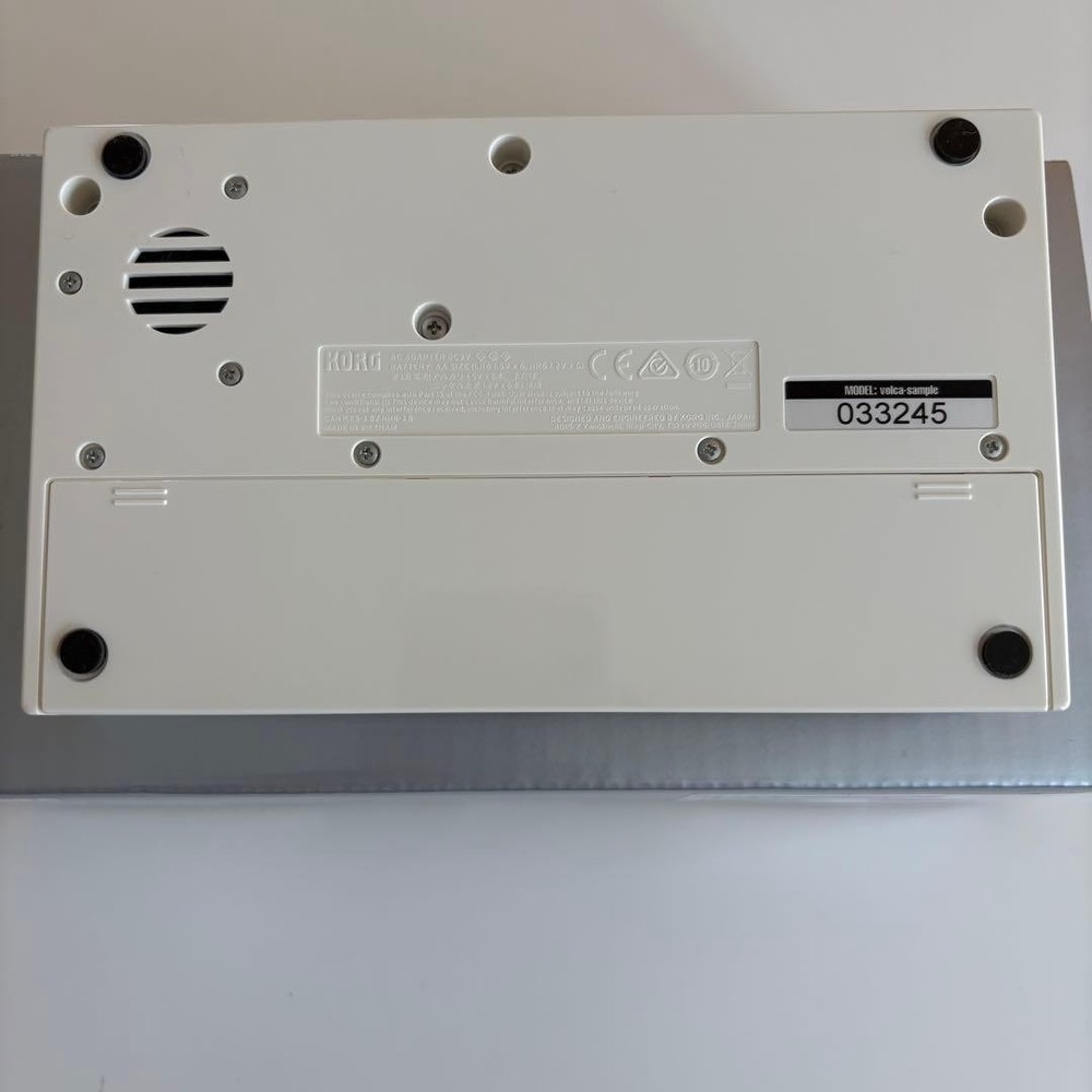 KORG volca sample Compact Digital Sample Sequencer Analogue Isolator With Box