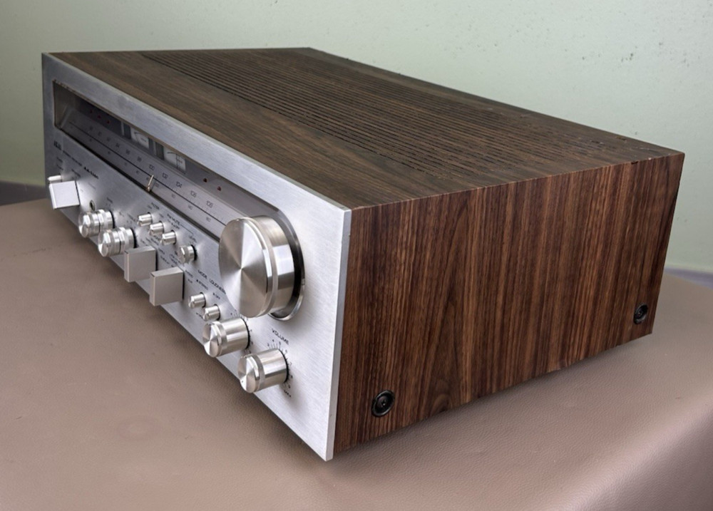 AKAI AA-1150 STEREO RECEIVER