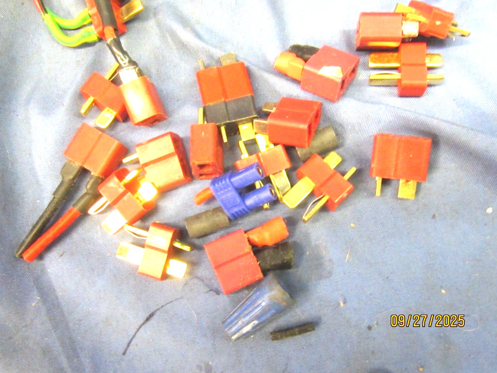 DEANS ELECTRIC POWER BATTERY CONNECTORS USED