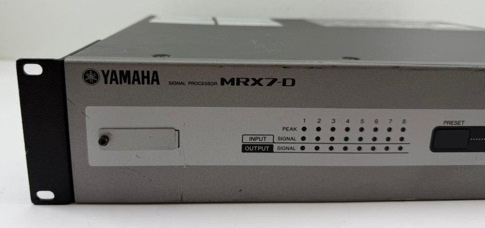YAMAHA MRX7-D SIGNAL PROCESSOR *POWERS ON-WORKING*