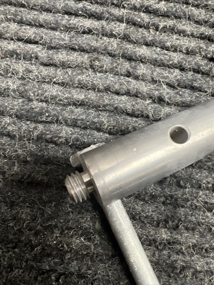 Used Seco Transit Level 4811-24 w/ hard case