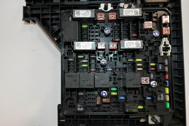 Freightliner Fuse Panel A0690283000 (628-10095)