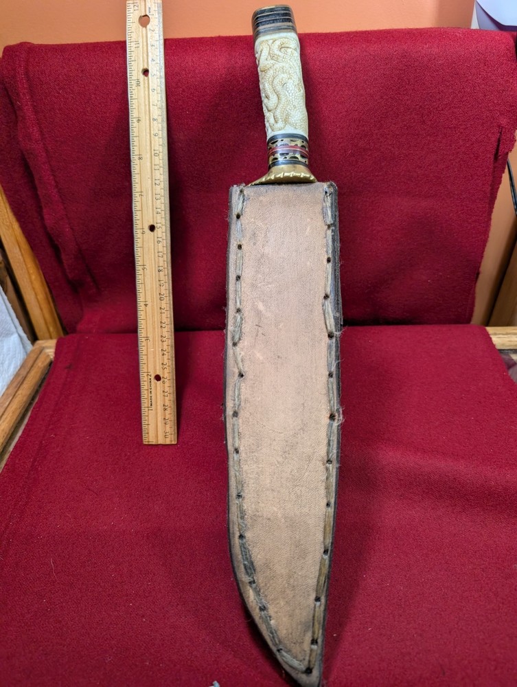 Knife   Unique Fine Carved  Handle
