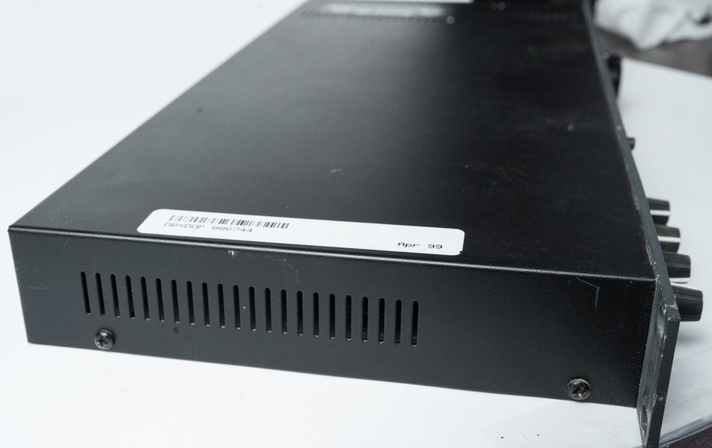 dbx DDP Digital Dynamics Processor Rack-Mountable Multi-Effects Compression EQ