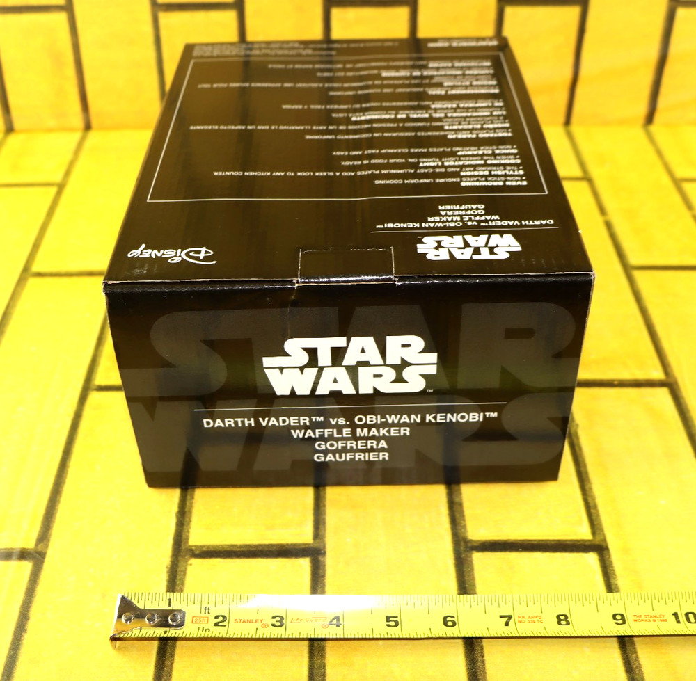 Star Wars Darth Vader Vs OBI-WAN Kenobi Waffle Maker