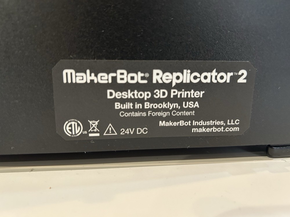 MakerBot Replicator 2 Desktop 3D Printer – Powers On, Untested, NO AC POWER CORD
