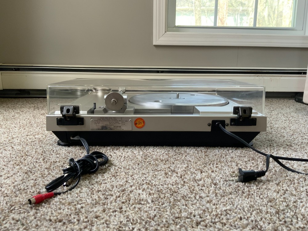 Phase Linear Model 8000 Linear Motor Turntable Series 2 - Untested - Powers On!