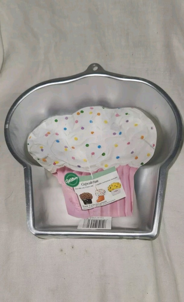 Wilton Aluminum Cupcake Cake Mold 2005 2105-3318