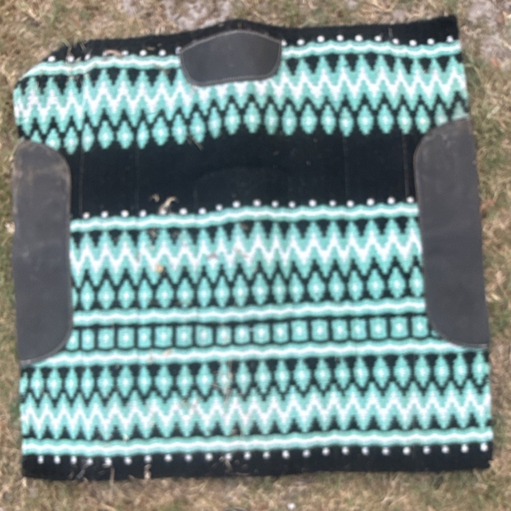 Contoured Wool Saddle Blanket Turquoise Pattern with Reinforced Corners
