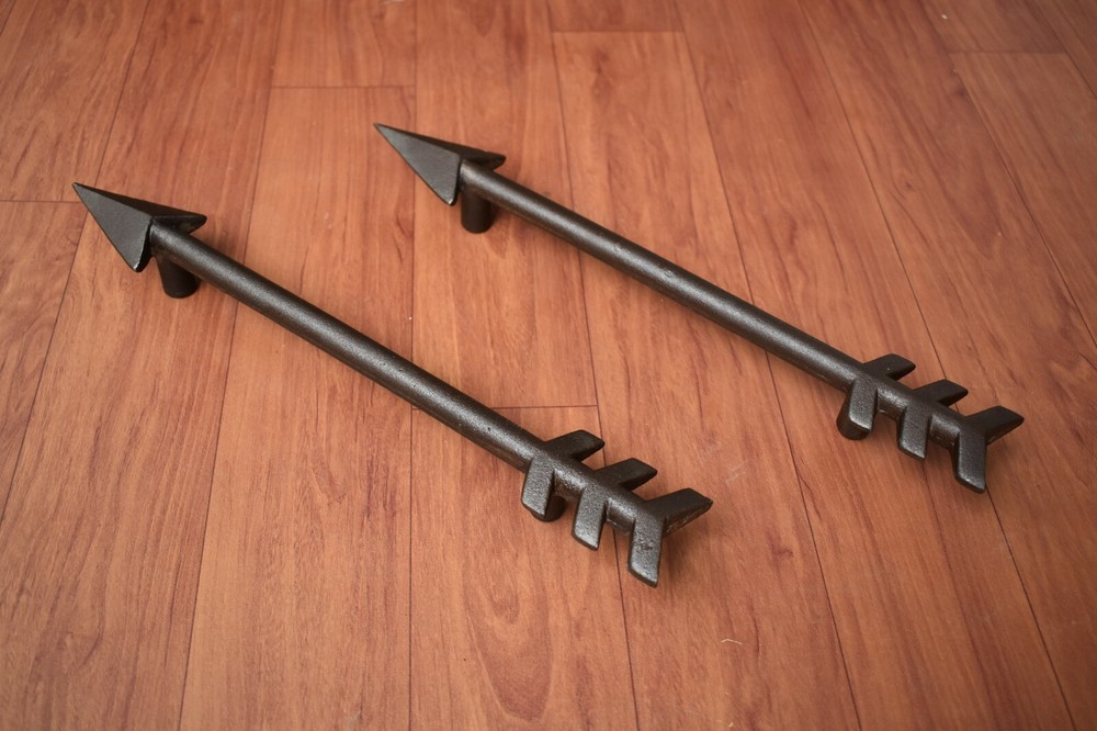 Vintage iron Arrow Gate door cabinet screen handles pull rustic Handmade 2 Pcs