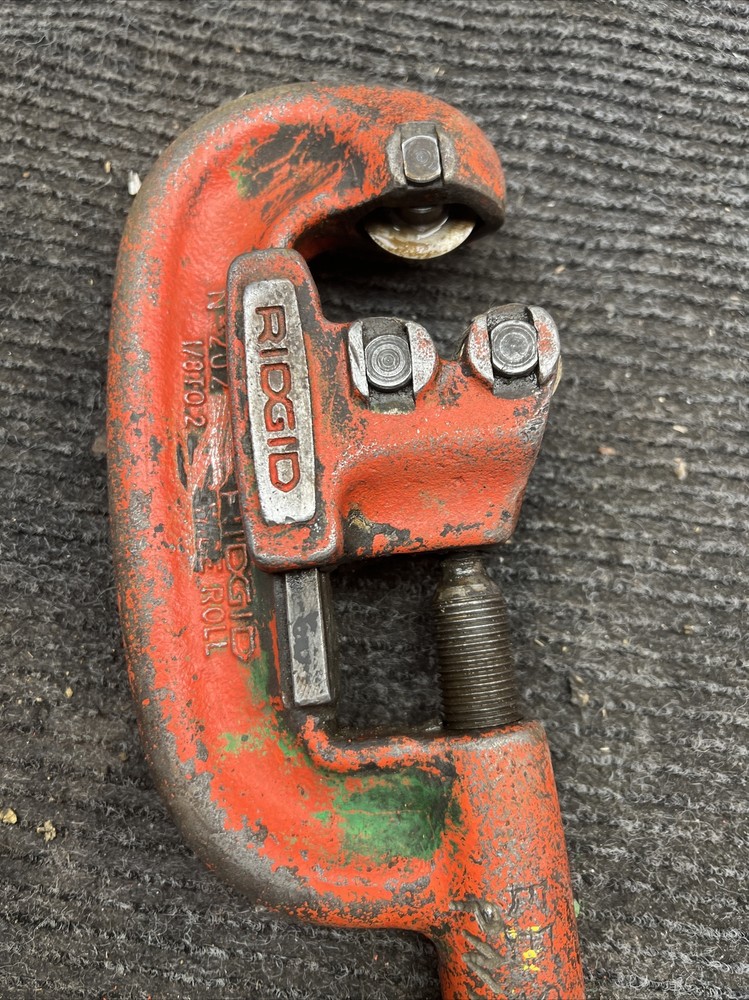 Used Ridgid 202 Pipe Cutter Wide Roll