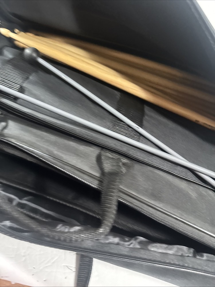 32-Note Bell Xylophone Percussion Plus w/ Stand,drum Pad, Mallets, Case,Straps