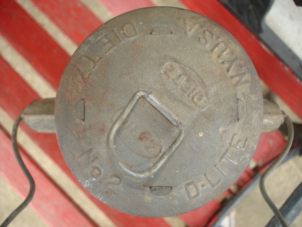 Dietz No. 2 D-Lite Lantern