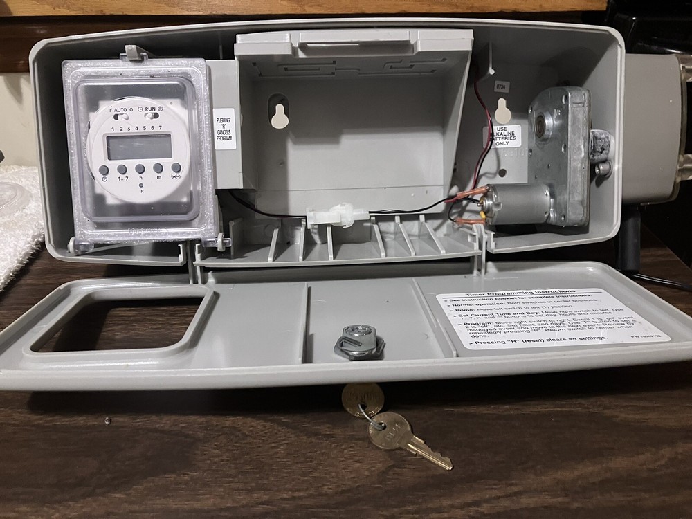 HYDRO AUTO METERED DOSING PUMP MACHINE with lock-MODEL 1070-NEW