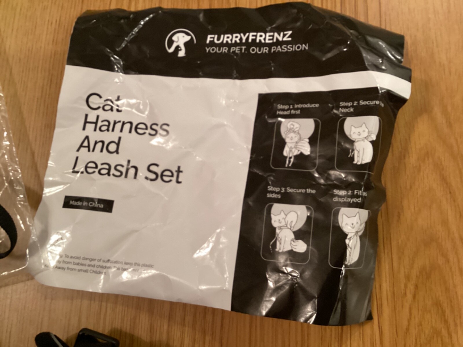 FurryFrenz Cat Harness and Leashet for Walking | Breathable Sz: S Black