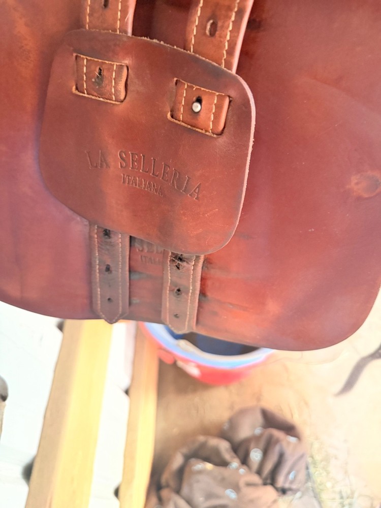 17” Prestige Jump Saddle 35cm Tree (wide)