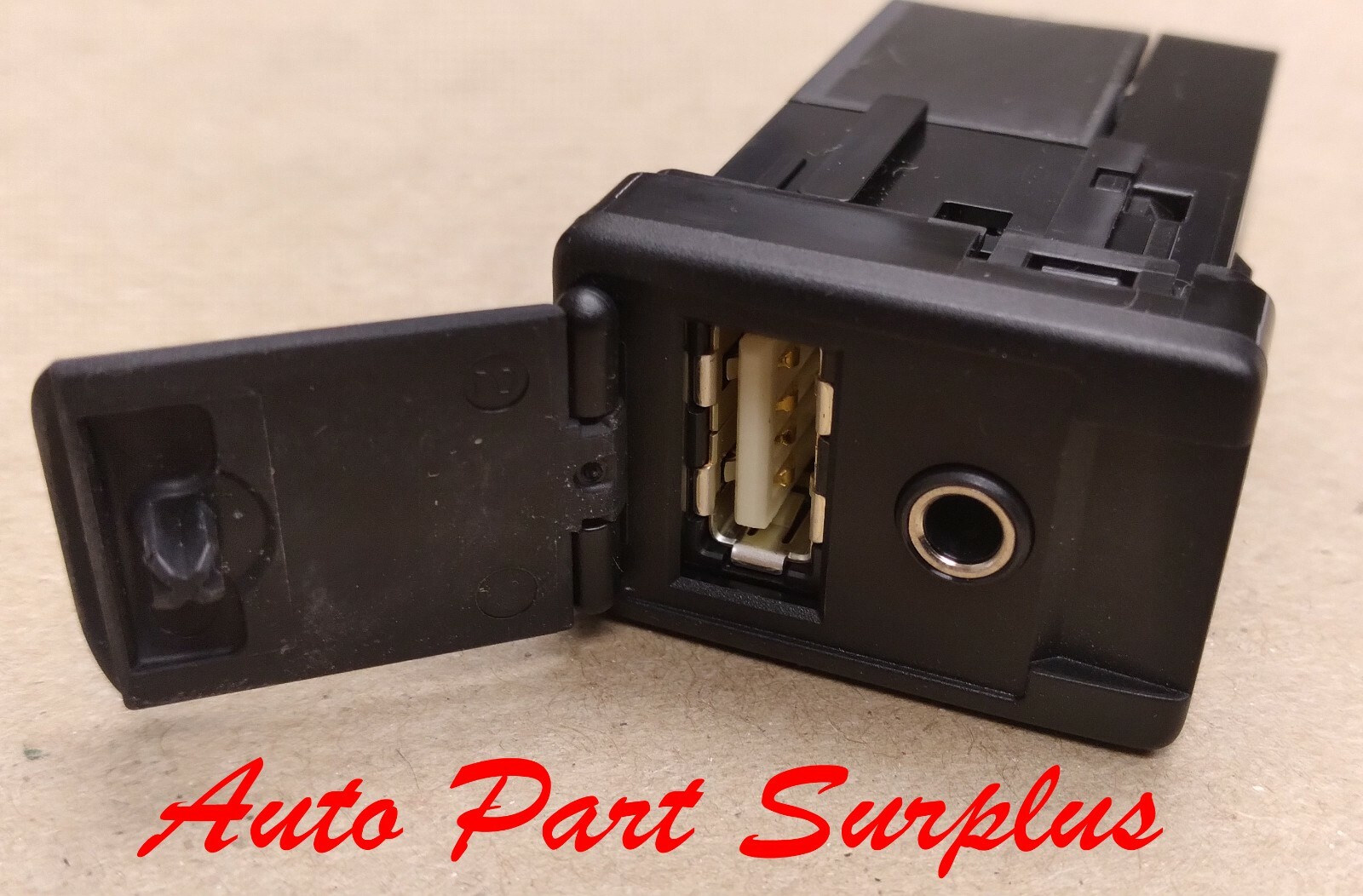 New OEM 2012, 2013, 2014 Toyota Camry USB /Auxillary AUX adapter 86190-06030