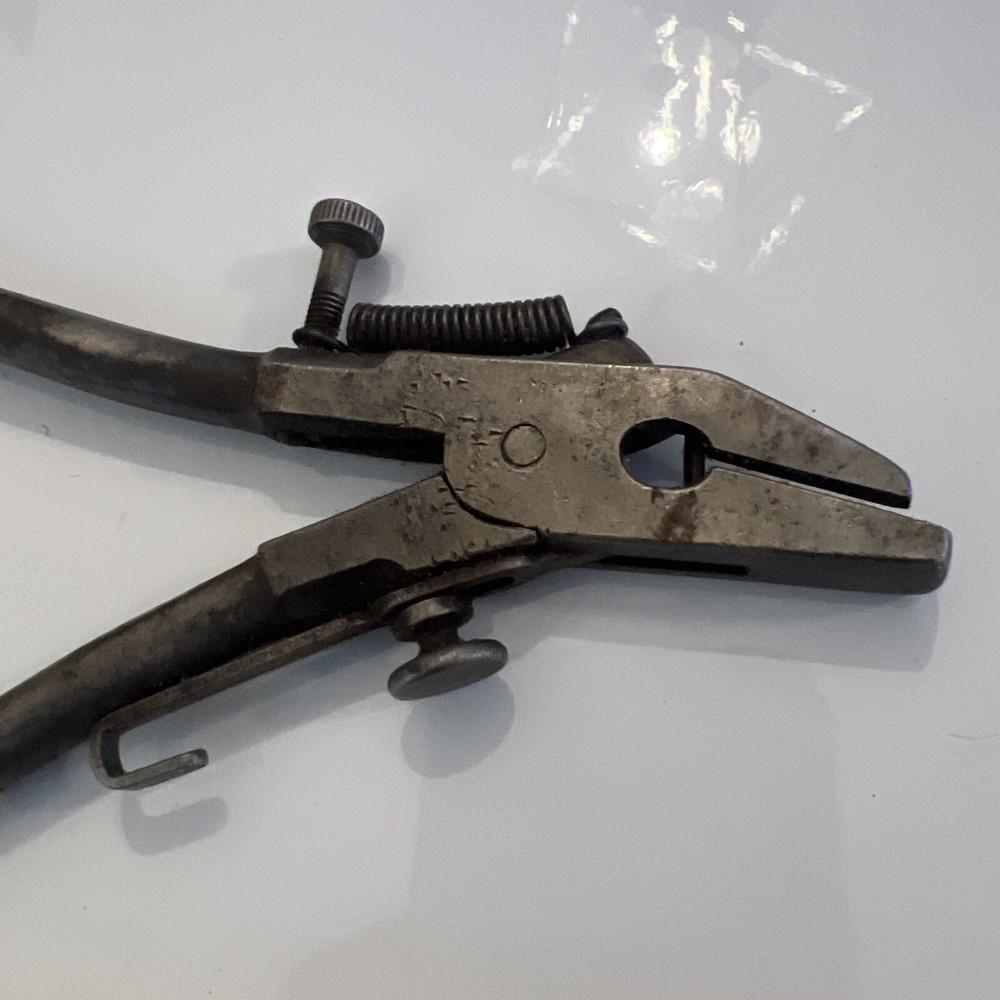 Antique Saw Tooth Setting Pliers