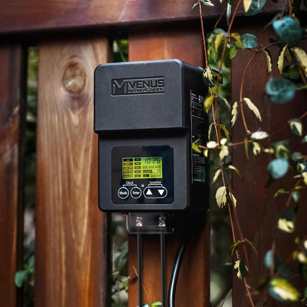 Multi-Functional 120W Landscape Lighting Transformer with Built-In Photo Sensor
