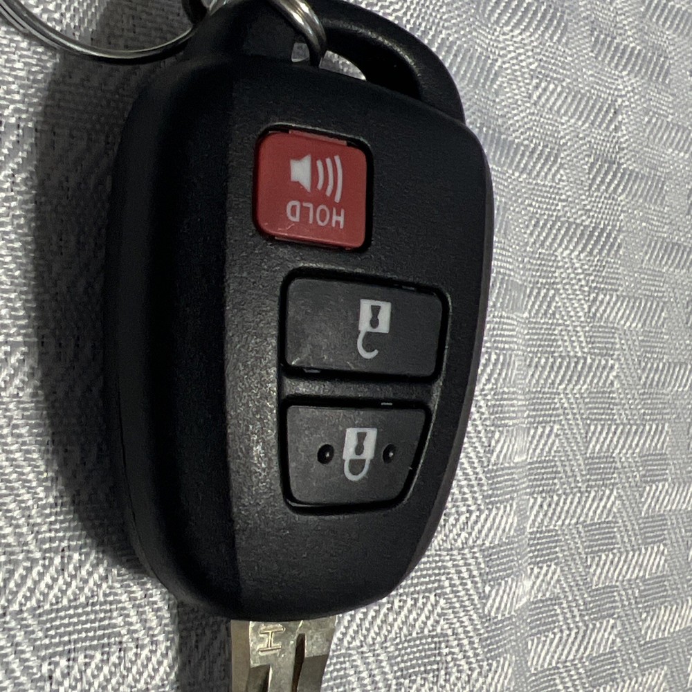 Replacement Key Remote for Toyota Sequoia SR5 2018