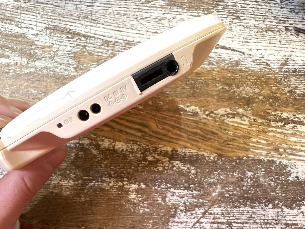 SONY CD Walkman D-NE820 2292 Working Confirmed