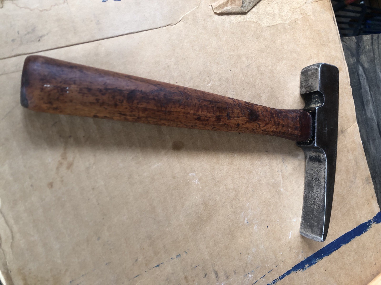 Vintage PLUMB 24 OZ BRICK LAYER MASONRY Hammer With Original Handle #580