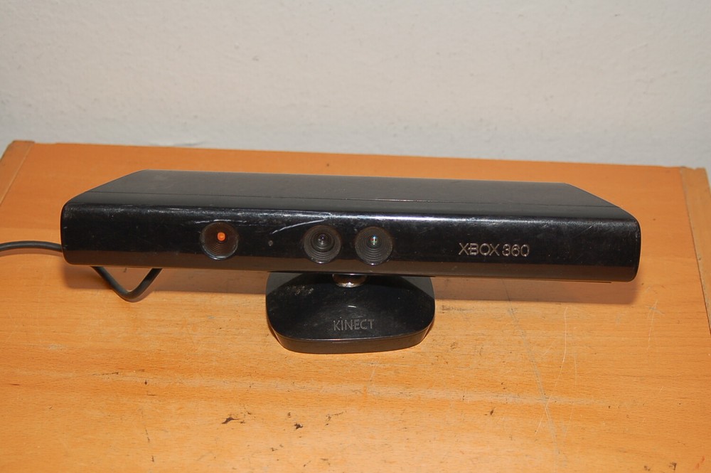 Microsoft XBox 360 Kinect Sensor Bar Only Black Model 1414 Camera