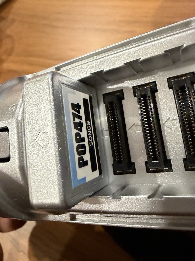 Magic Sing ET13K Wired Karaoke Microphone With Case