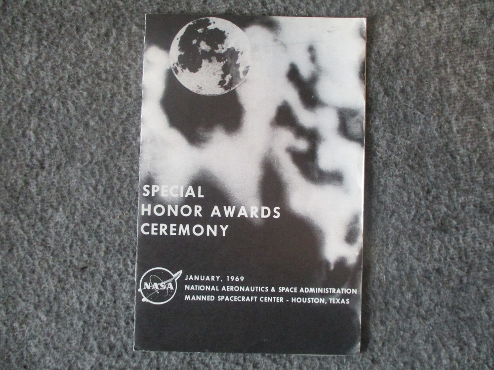 NASA SATURN V APOLLO MISSIONS GUIDANCE CONTROL STABILIZATION NAVIGATION REPORT