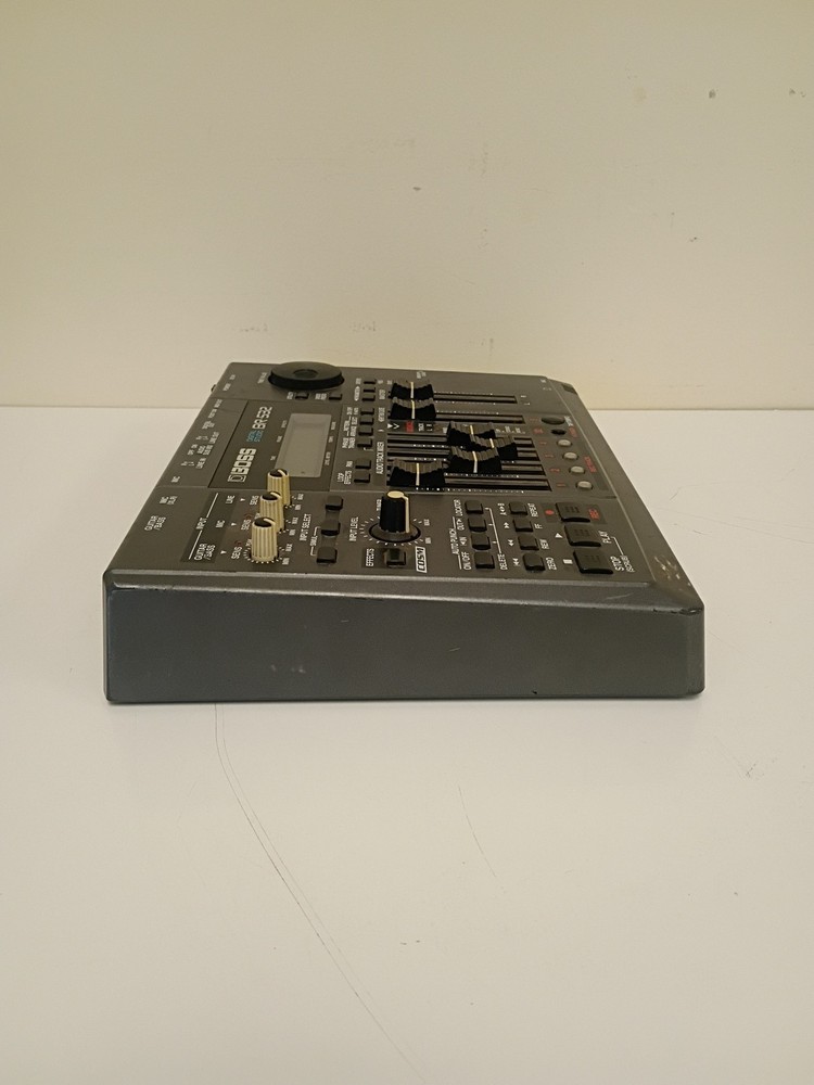 Boss BR-532 Digital Studio Compact 4-Track Recorder W/ Memory Card