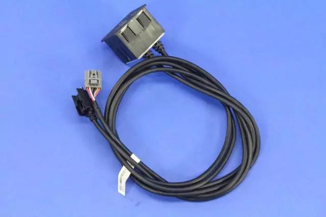 Genuine Mopar Std USB Hub Cable 5091076AE