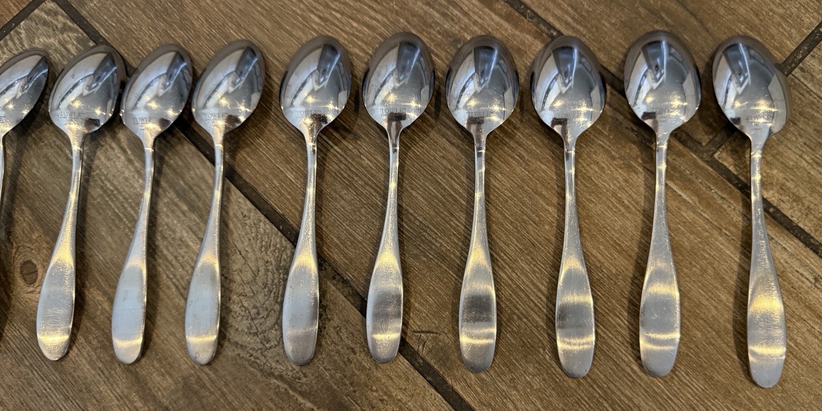 Towle SATIN PETAL 18/0 Living Collection Flatware Set of 40 Spoons Knives Forks