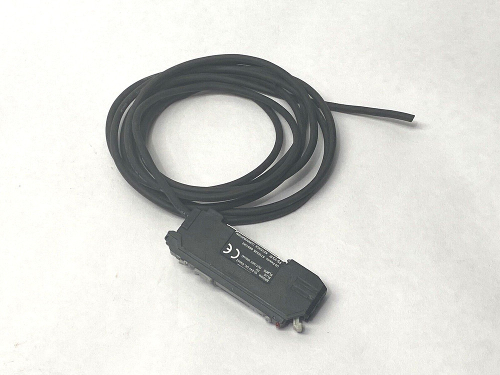 Keyence FS-V31P Fiber Optic Sensor Amplifier