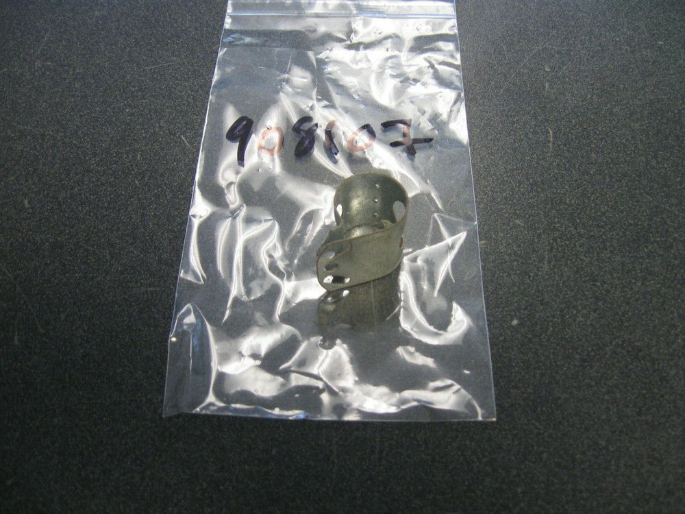 Johnson Evinrude OMC 0908107 Bracket J251