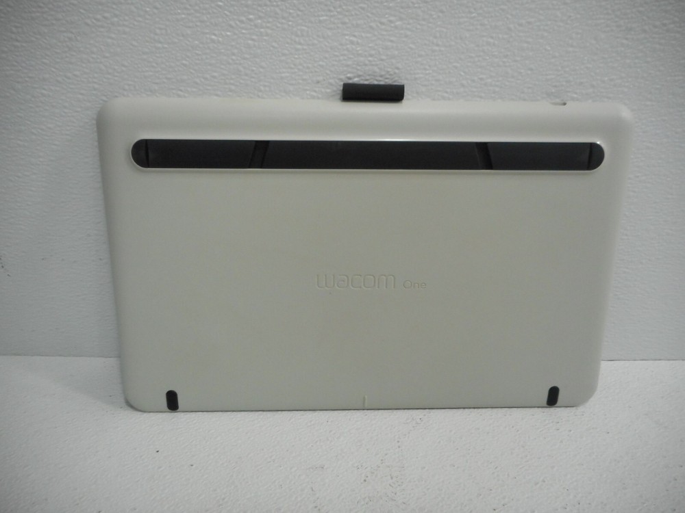 Wacom One Digital Drawing Tablet with Screen 13.3 - ONLY TABLET READ