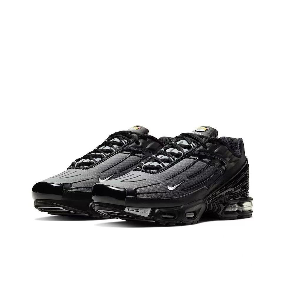 Men's Nike Air Max Plus TN 3 Durable  Anti-Slip Running Shoes in Black & Grey