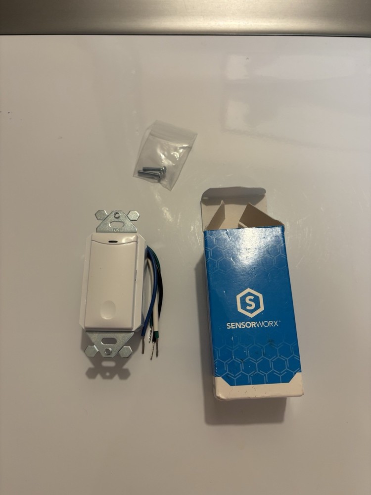 SensorWorx Wireless Wall Switch Load Controller SWX-851-WH￼120/277 VAC