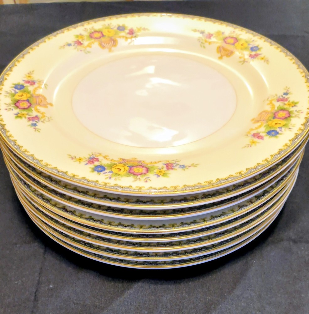 Kikusui Fine China Dinner Plates 10"