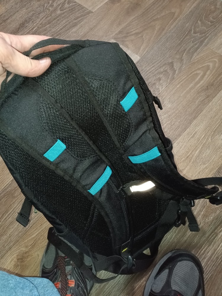 Sierra Designs Black Hydration Pack Backpack Adjustable Size for Hiking