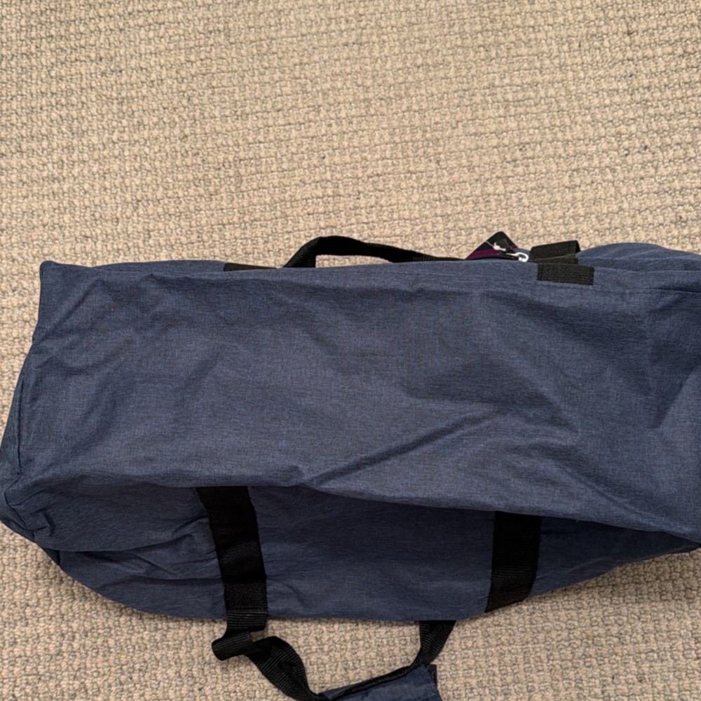 HINGHAM Navy Blue Polyester Duffle Bag Zip Closure Adjustable Strap Gym Training