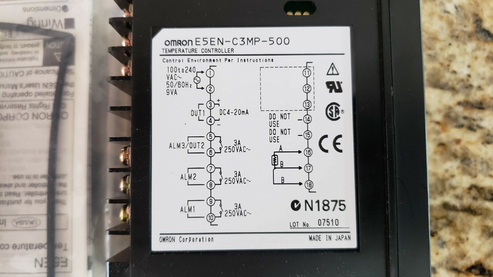 OMRON E5EN-C3MP-500 TEMPERATURE CONTROLLER MULTI-RANGE