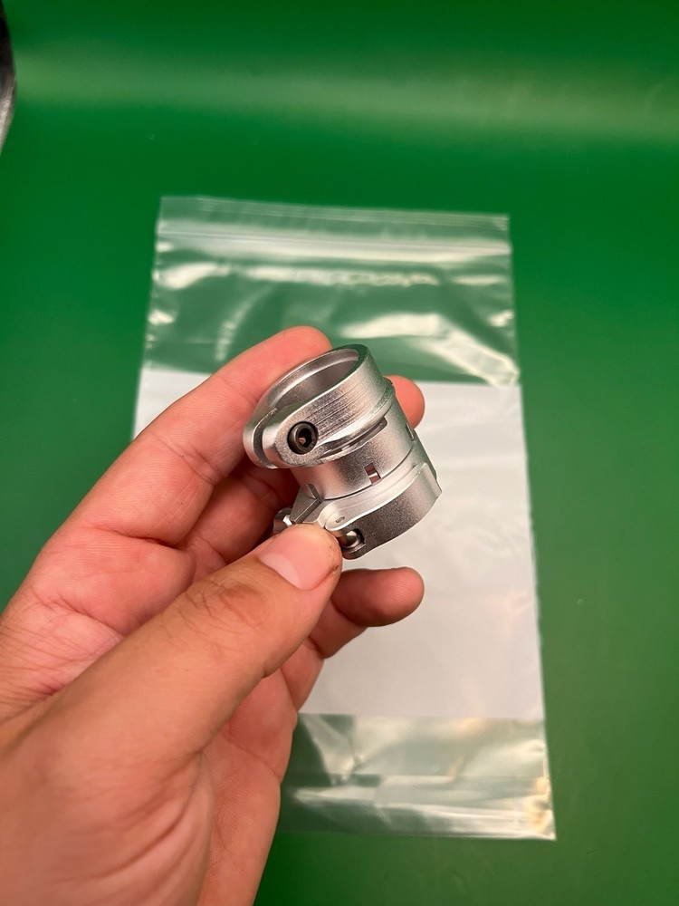 Autococker Clamping Feedneck