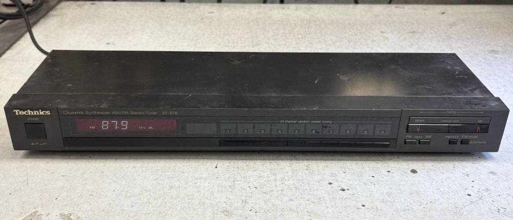 Technics Quartz Synthesizer AM/FM Stereo Tuner Model ST-S78