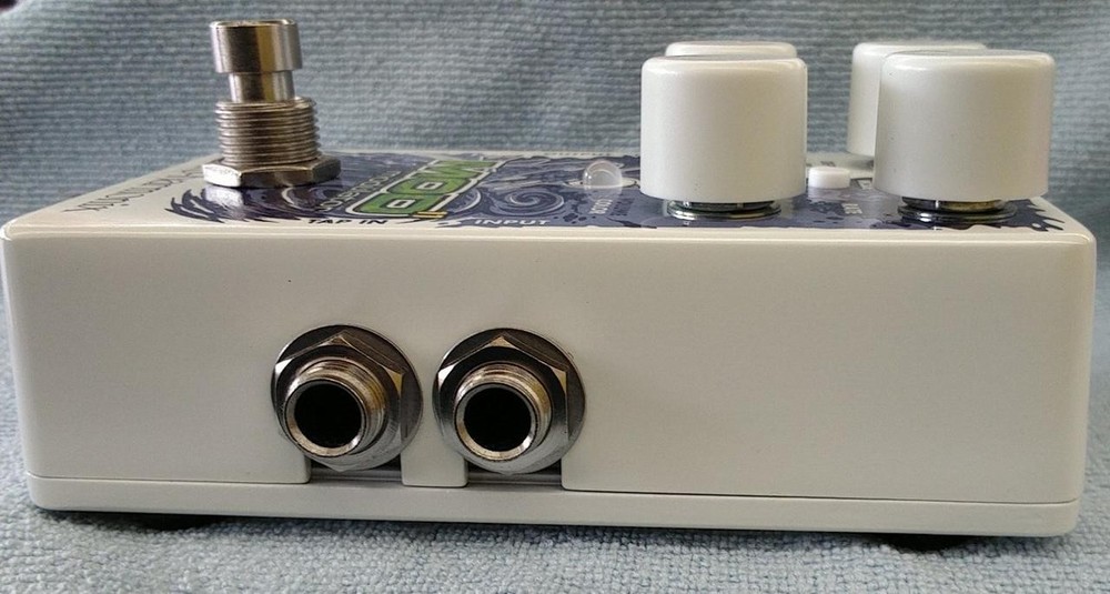 ELECTRO HARMONIX MOD 11 Modulator Effect Pedal