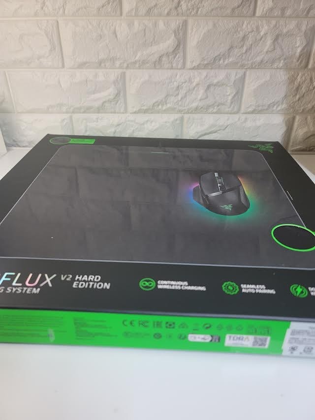 Razer HyperFlux V2 Hard Edition Gaming Mouse Pad Wireless Charging