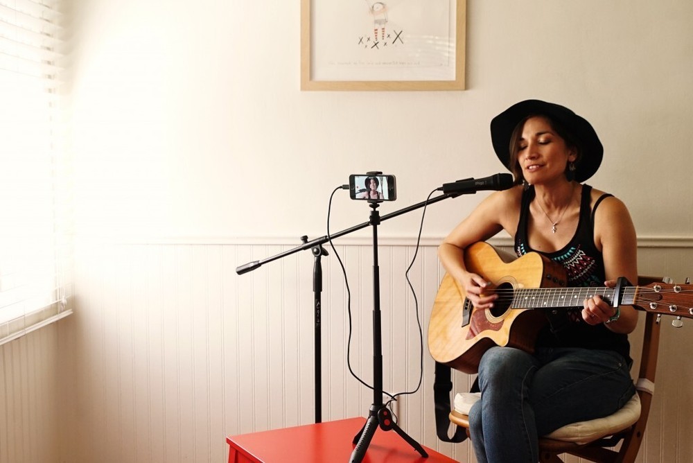 iRig Mic HD 2 - Professional Quality Condenser Microphone for iOS/Android/PC