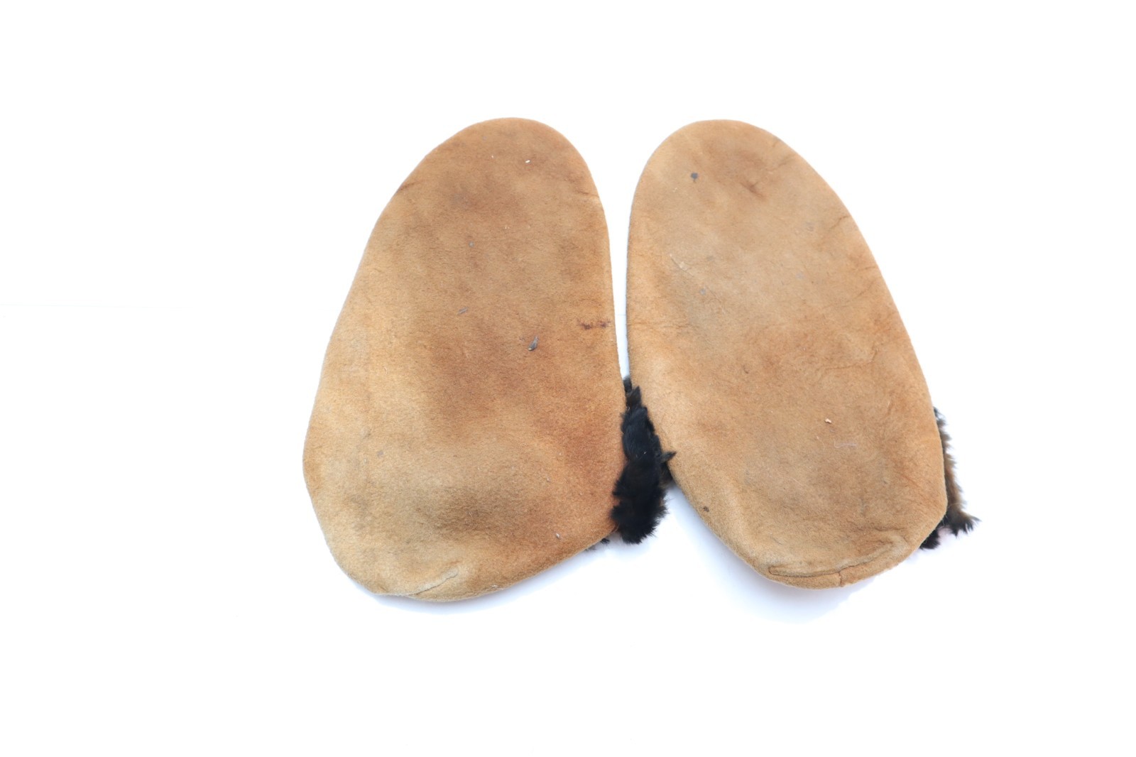 VINTAGE CREE INDIAN FLORAL Leather BEADED MOCCASINS native American 7"