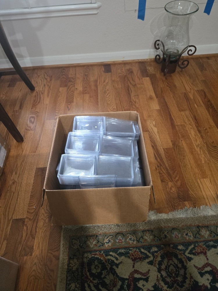 Square plastic display containers