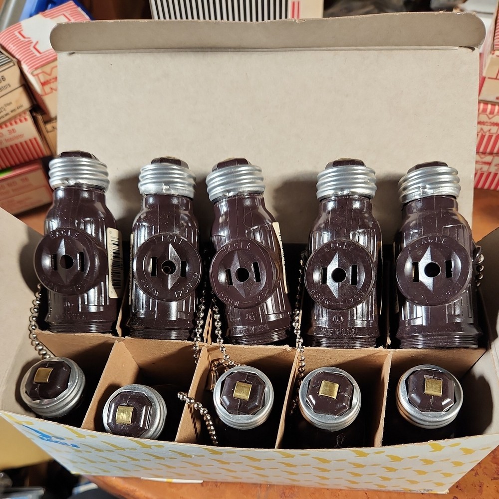 10 Eagle Bakelite Socket Adapters With Pull Chain USA Vintage  polarized 718B